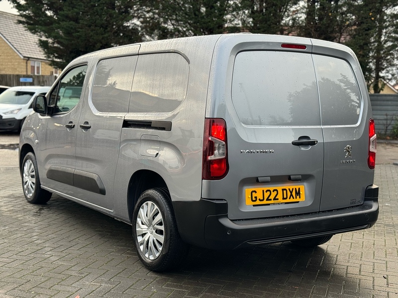 Peugeot Partner BlueHDi 950 Professional Premium - U2034