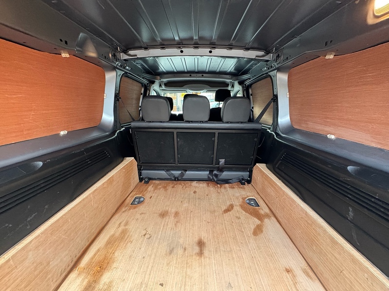 Peugeot Partner BlueHDi 950 Professional Premium - U2034