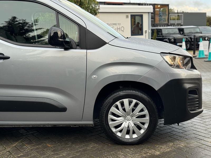 Peugeot Partner BlueHDi 950 Professional Premium - U2034