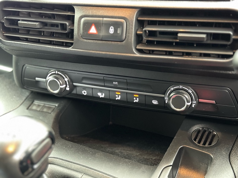 Peugeot Partner BlueHDi 950 Professional Premium - U2034