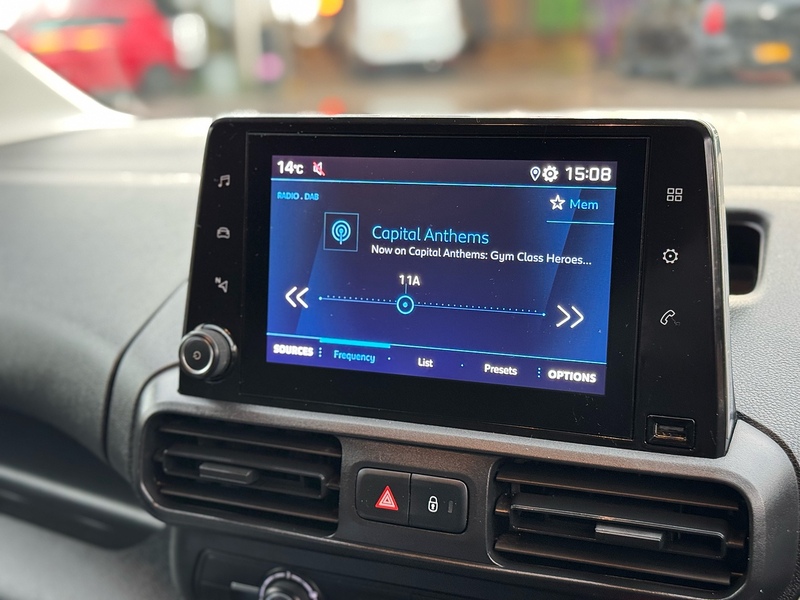 Peugeot Partner BlueHDi 950 Professional Premium - U2034