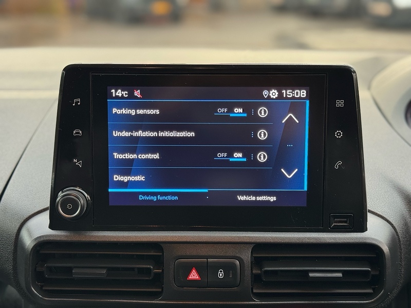 Peugeot Partner BlueHDi 950 Professional Premium - U2034