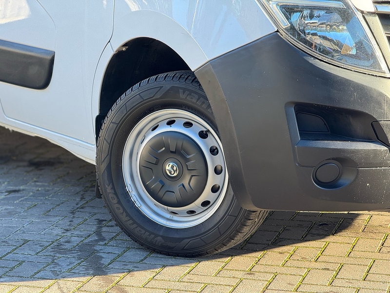 Vauxhall Movano CDTi 3500 BiTurbo Edition - U2038