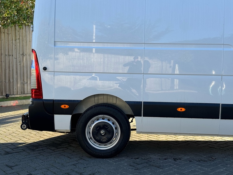 Vauxhall Movano CDTi 3500 BiTurbo Edition - U2038