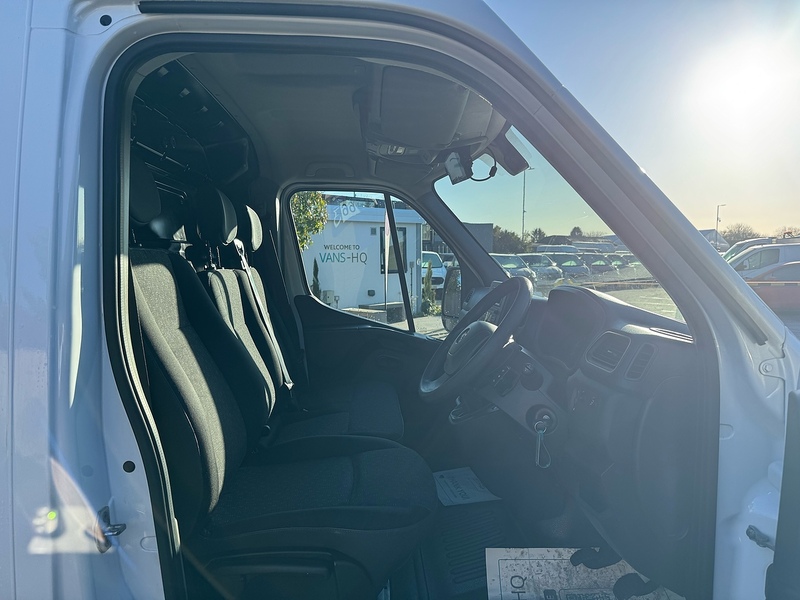 Vauxhall Movano CDTi 3500 BiTurbo Edition - U2038