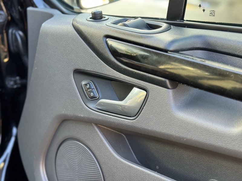 Ford Transit Custom 280 EcoBlue Limited - U2056