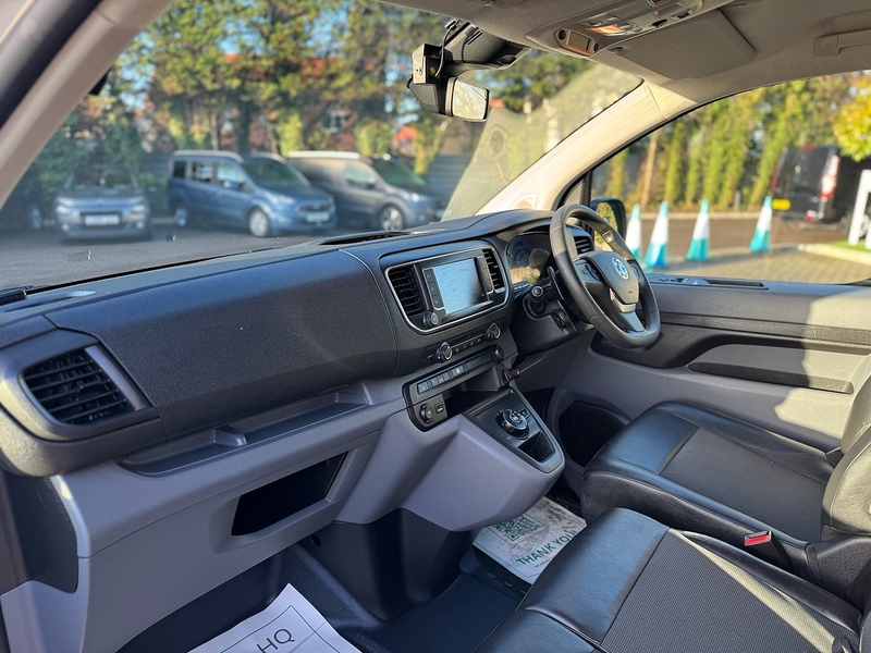 Vauxhall Vivaro Turbo D 3100 Sportive - U2063