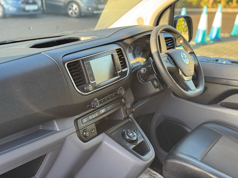 Vauxhall Vivaro Turbo D 3100 Sportive - U2063