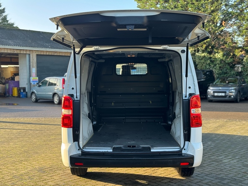 Vauxhall Vivaro Turbo D 3100 Sportive - U2063