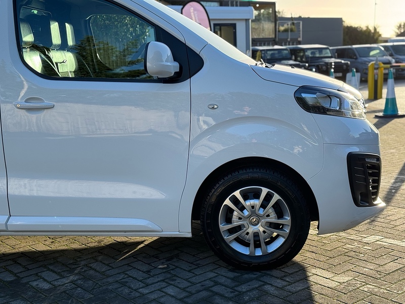 Vauxhall Vivaro Turbo D 3100 Sportive - U2063