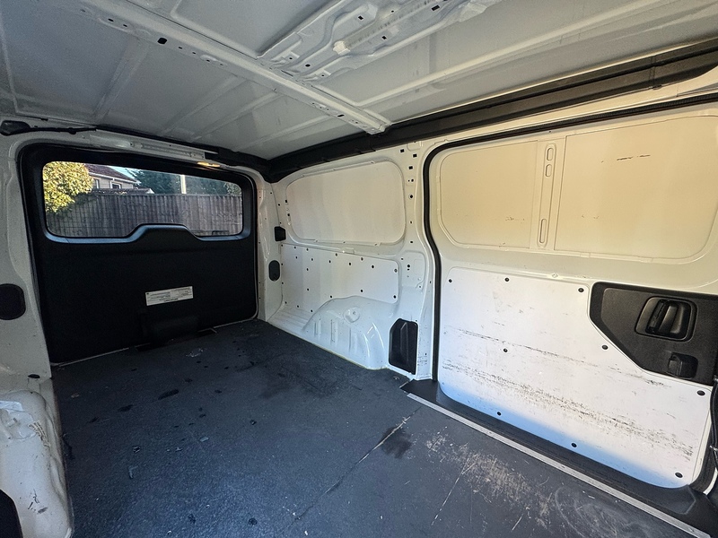 Vauxhall Vivaro Turbo D 3100 Sportive - U2063