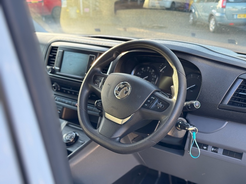 Vauxhall Vivaro Turbo D 3100 Sportive - U2063