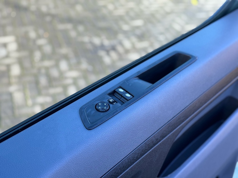 Vauxhall Vivaro Turbo D 3100 Sportive - U2063