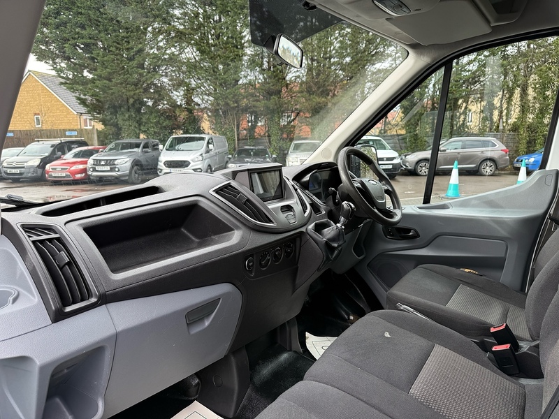 Ford Transit TDCi 350 - U2074