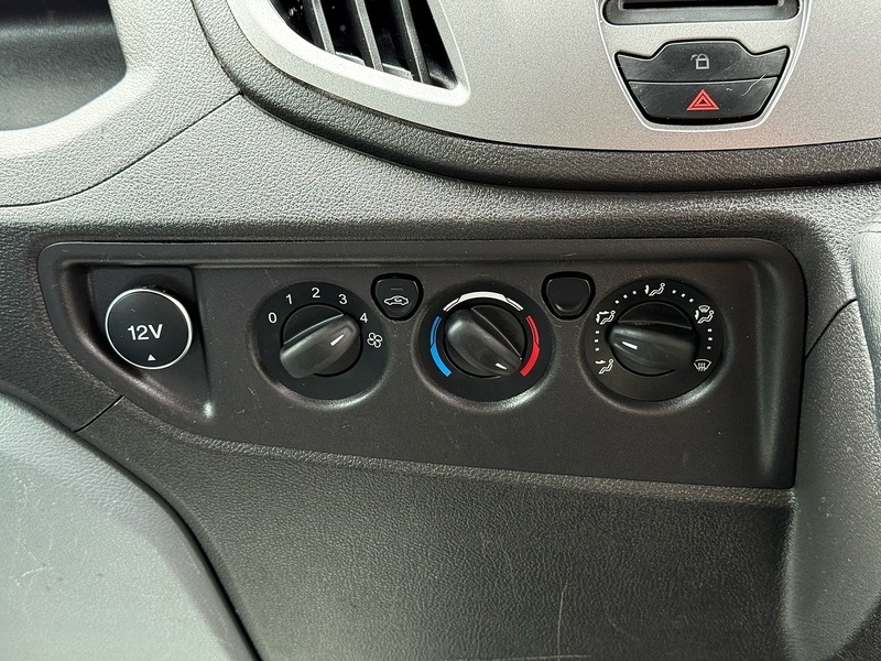 Ford Transit TDCi 350 - U2074