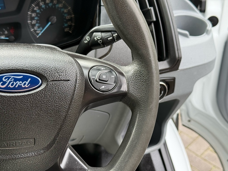 Ford Transit TDCi 350 - U2074