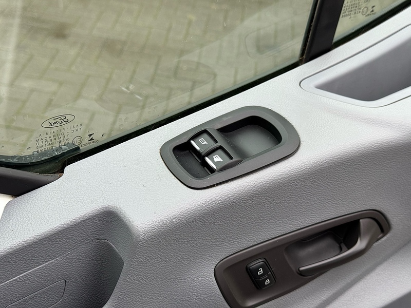 Ford Transit TDCi 350 - U2074