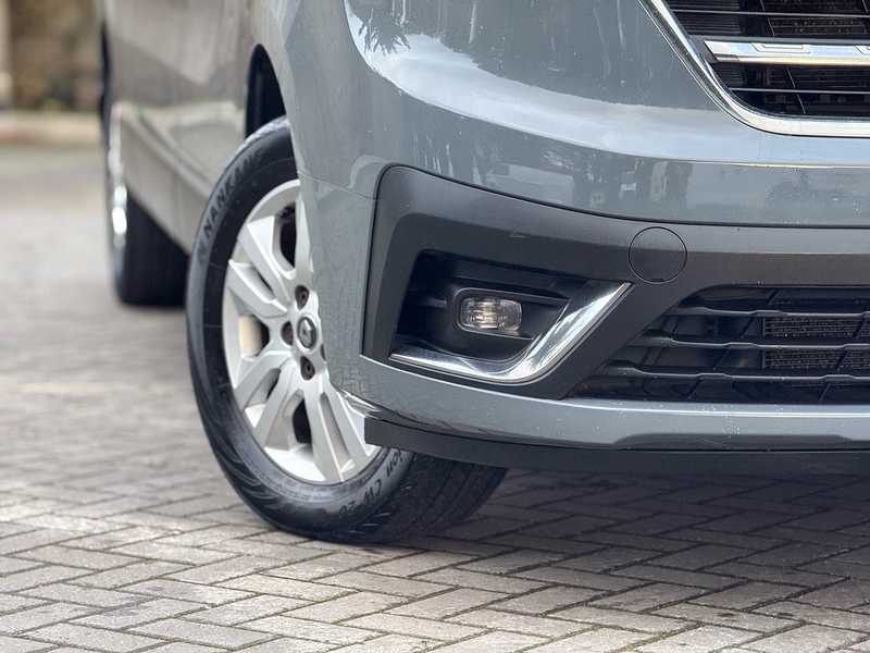 Renault Trafic dCi Blue LL30 Sport - U2081