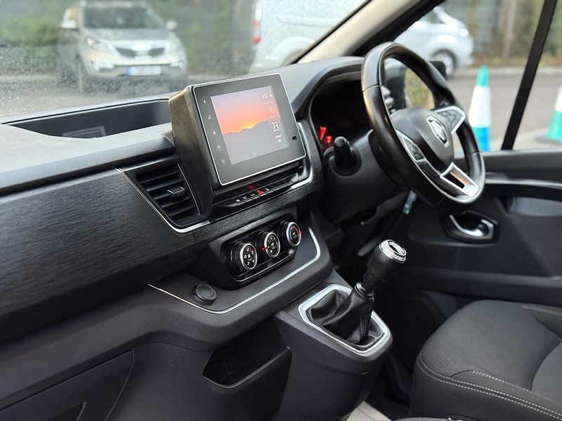 Renault Trafic dCi Blue LL30 Sport - U2081