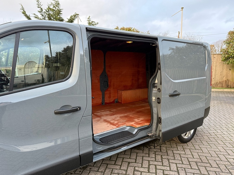 Renault Trafic dCi Blue LL30 Sport - U2081