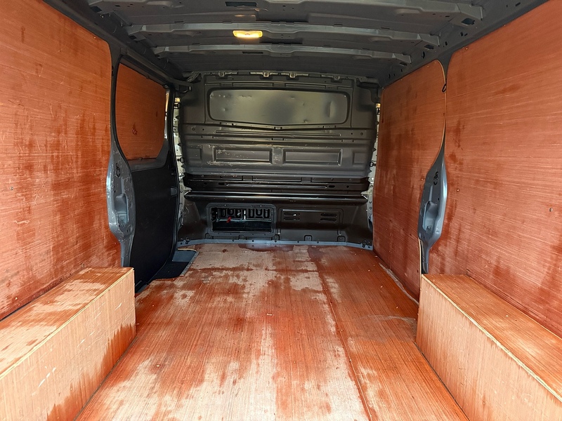 Renault Trafic dCi Blue LL30 Sport - U2081