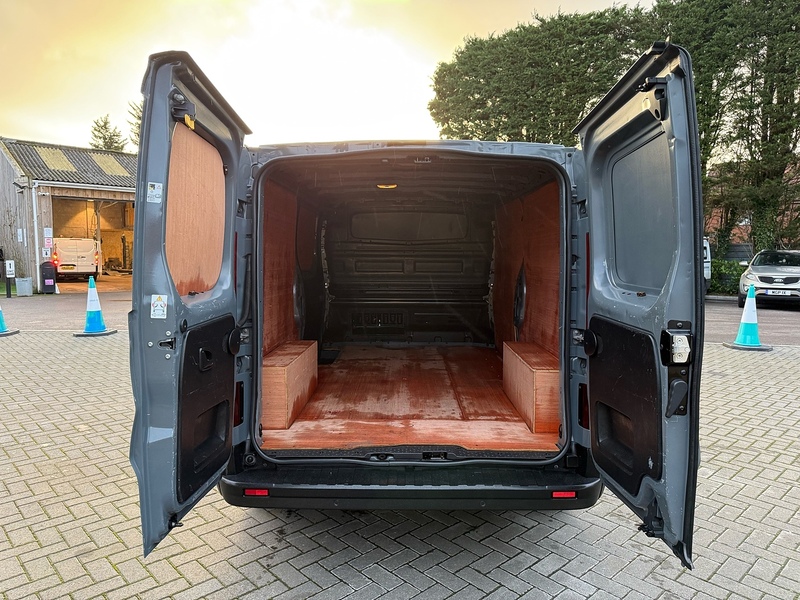 Renault Trafic dCi Blue LL30 Sport - U2081