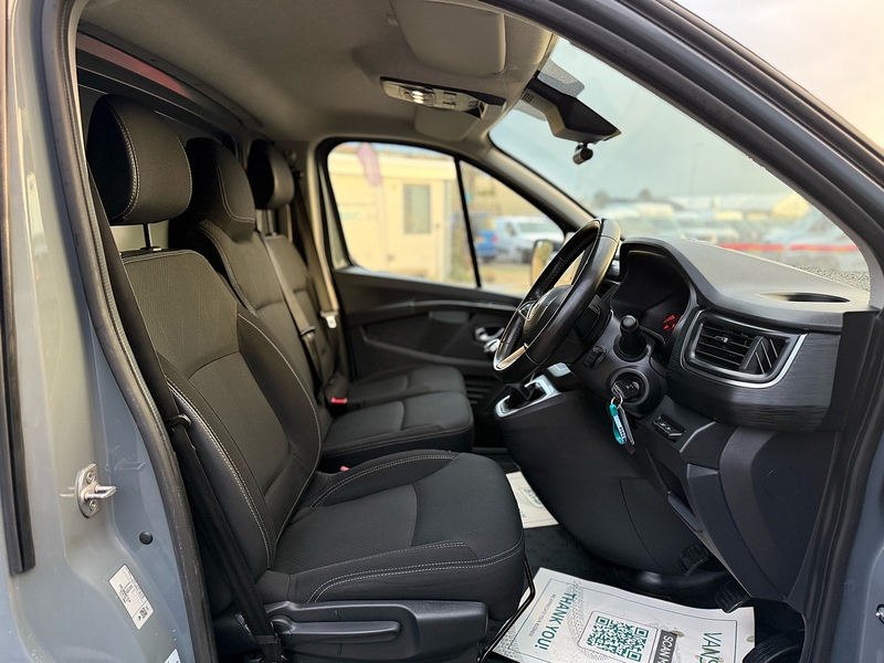 Renault Trafic dCi Blue LL30 Sport - U2081