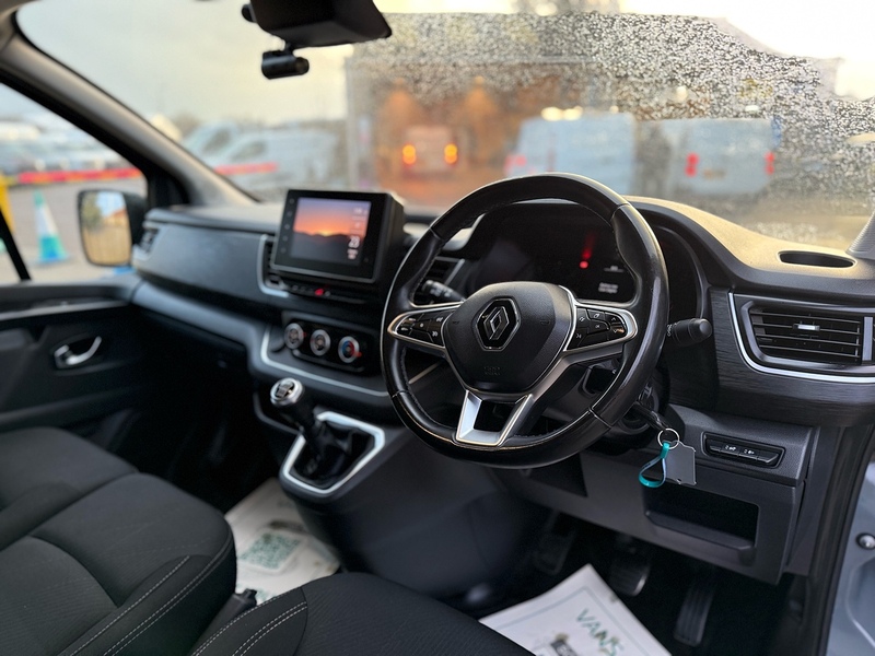 Renault Trafic dCi Blue LL30 Sport - U2081