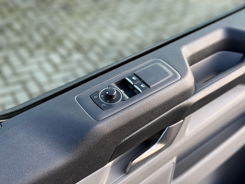 Ford Transit Custom 300 EcoBlue Limited - U2083