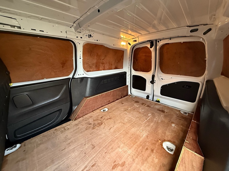 Peugeot Partner BlueHDi 950 Professional - U2087