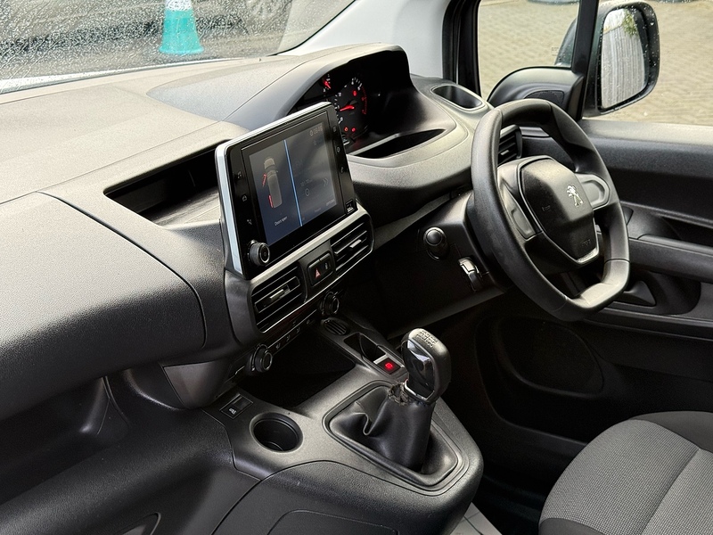 Peugeot Partner BlueHDi 950 Professional - U2087