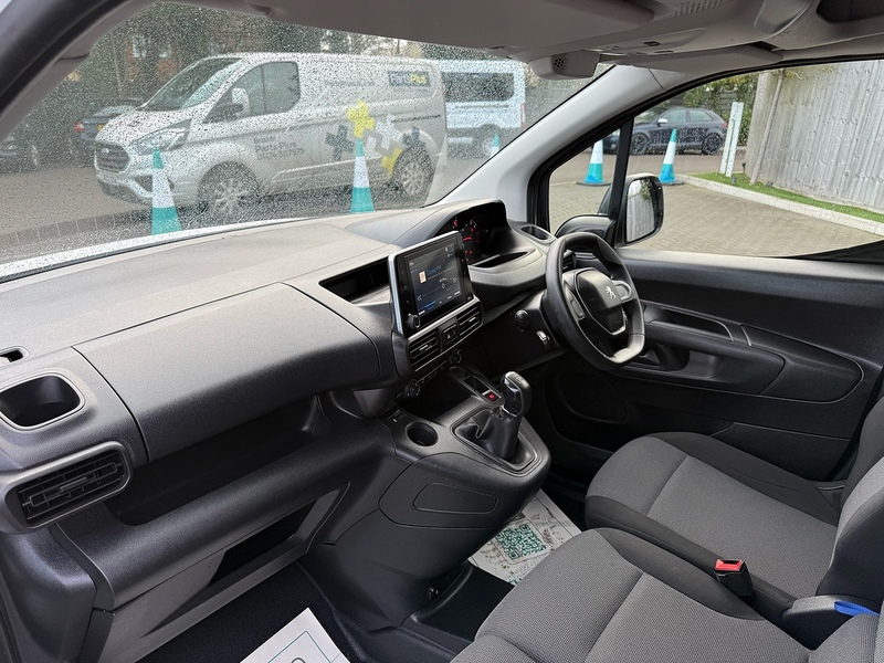 Peugeot Partner BlueHDi 950 Professional - U2087