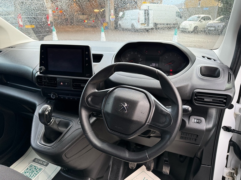 Peugeot Partner BlueHDi 950 Professional - U2087