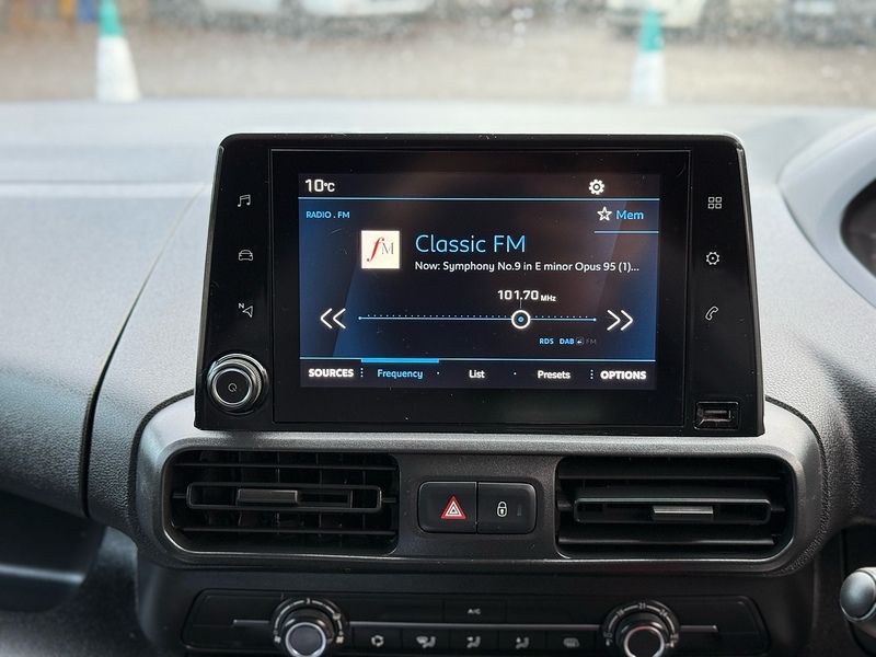 Peugeot Partner BlueHDi 950 Professional - U2087