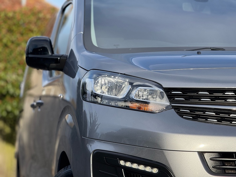 Vauxhall Vivaro Turbo D 3100 Elite - U2097