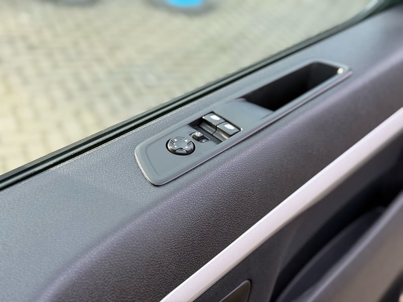 Vauxhall Vivaro Turbo D 3100 Elite - U2097