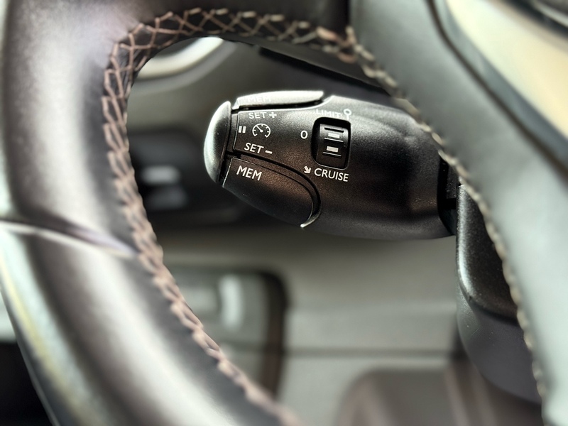 Vauxhall Vivaro Turbo D 3100 Elite - U2097