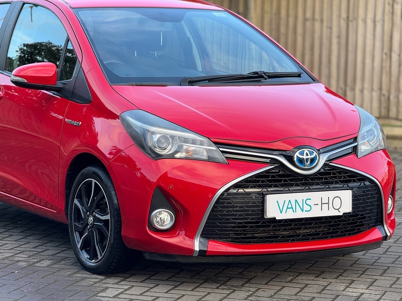 Toyota Yaris VVT-h Design - U2099