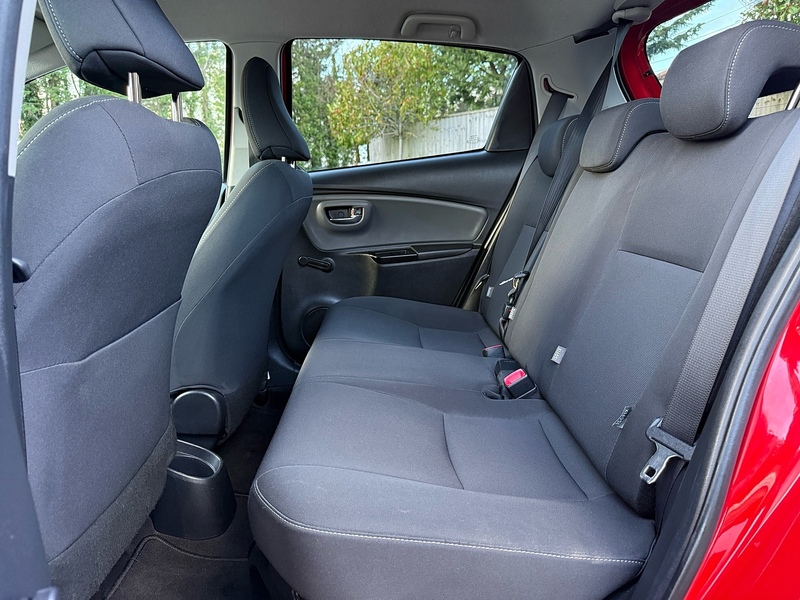 Toyota Yaris VVT-h Design - U2099