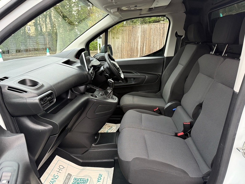 Peugeot Partner BlueHDi 950 Professional - U2104