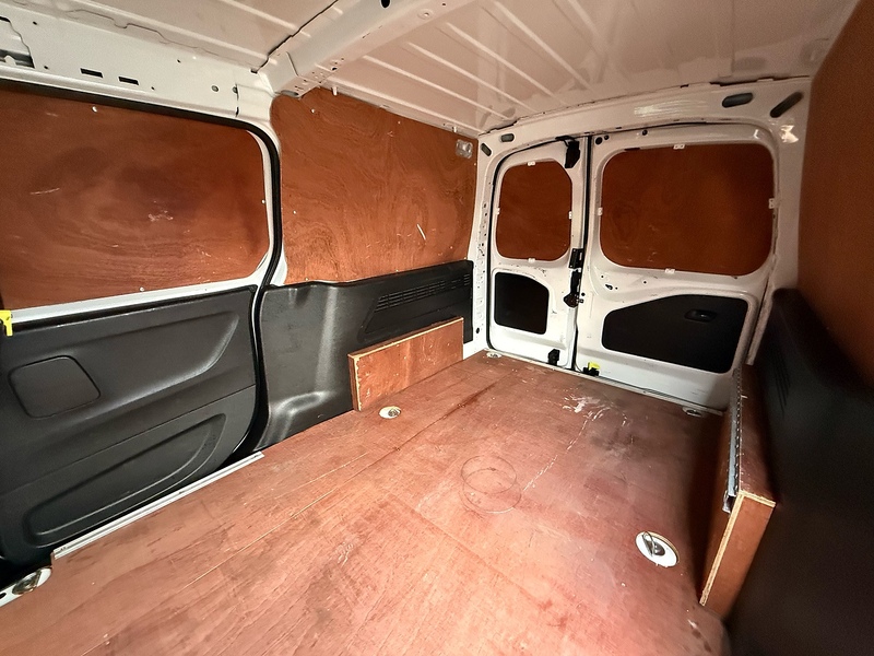 Peugeot Partner BlueHDi 950 Professional - U2104