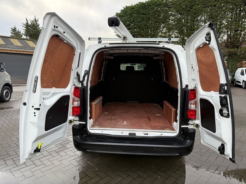 Peugeot Partner BlueHDi 950 Professional - U2104