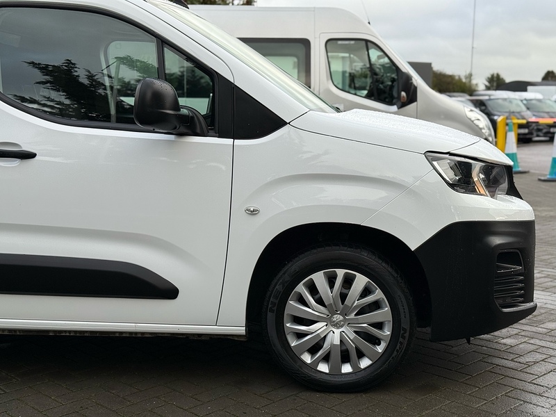 Peugeot Partner BlueHDi 950 Professional - U2104