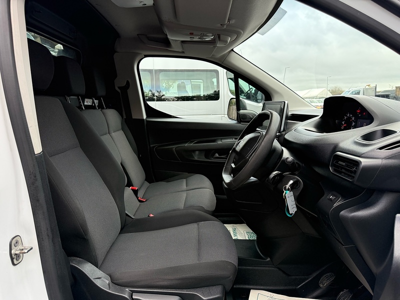 Peugeot Partner BlueHDi 950 Professional - U2104