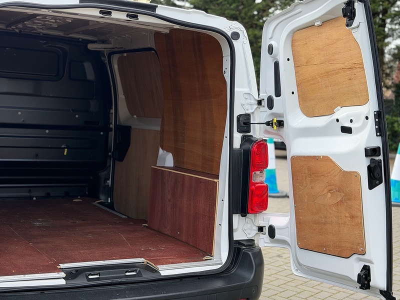 Citroen Dispatch BlueHDi 1400 Enterprise M - U2107