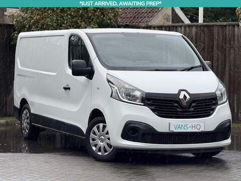 Renault Trafic 2.3 dCi 35 Advance Panel Van 4dr Diesel Manual FWD LWB Medium Roof Euro 6 (135 ps)