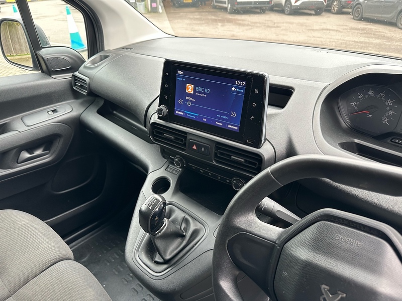 Peugeot Partner BlueHDi 950 Professional Premium - U2124