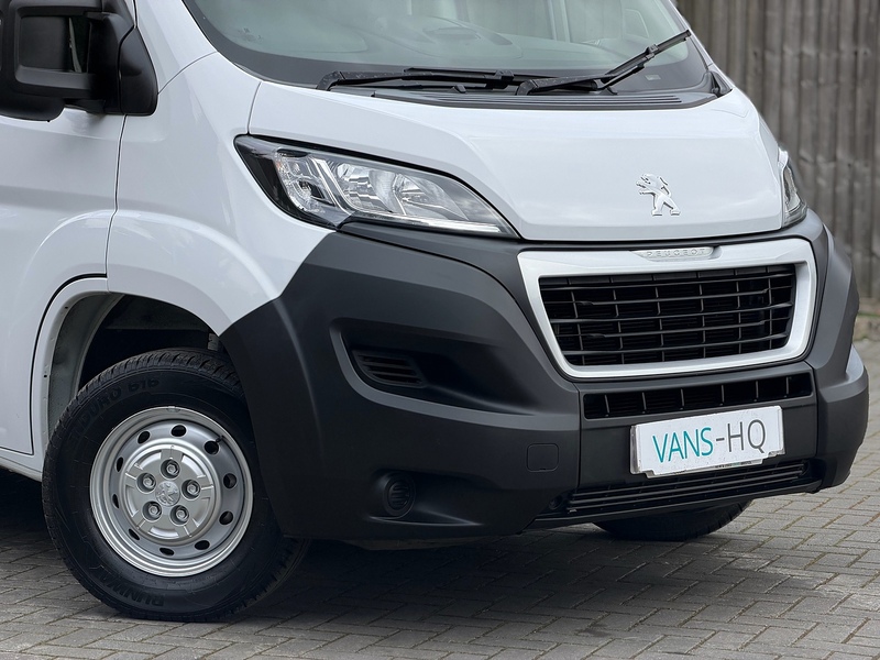 Peugeot Boxer BlueHDi 335 S - U2125