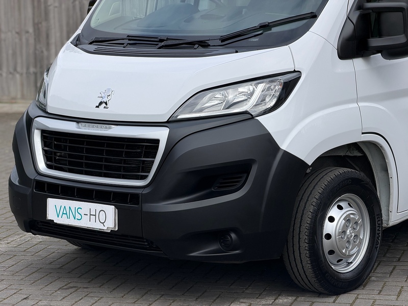 Peugeot Boxer BlueHDi 335 S - U2125