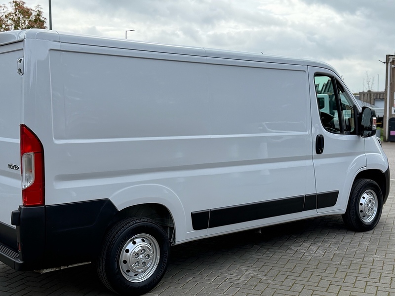 Peugeot Boxer BlueHDi 335 S - U2125
